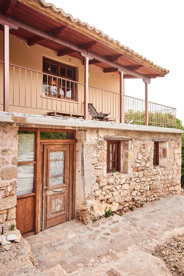 Ξενώνας Ελισσών Κρυονέρι Εξωτερικό φωτογραφία