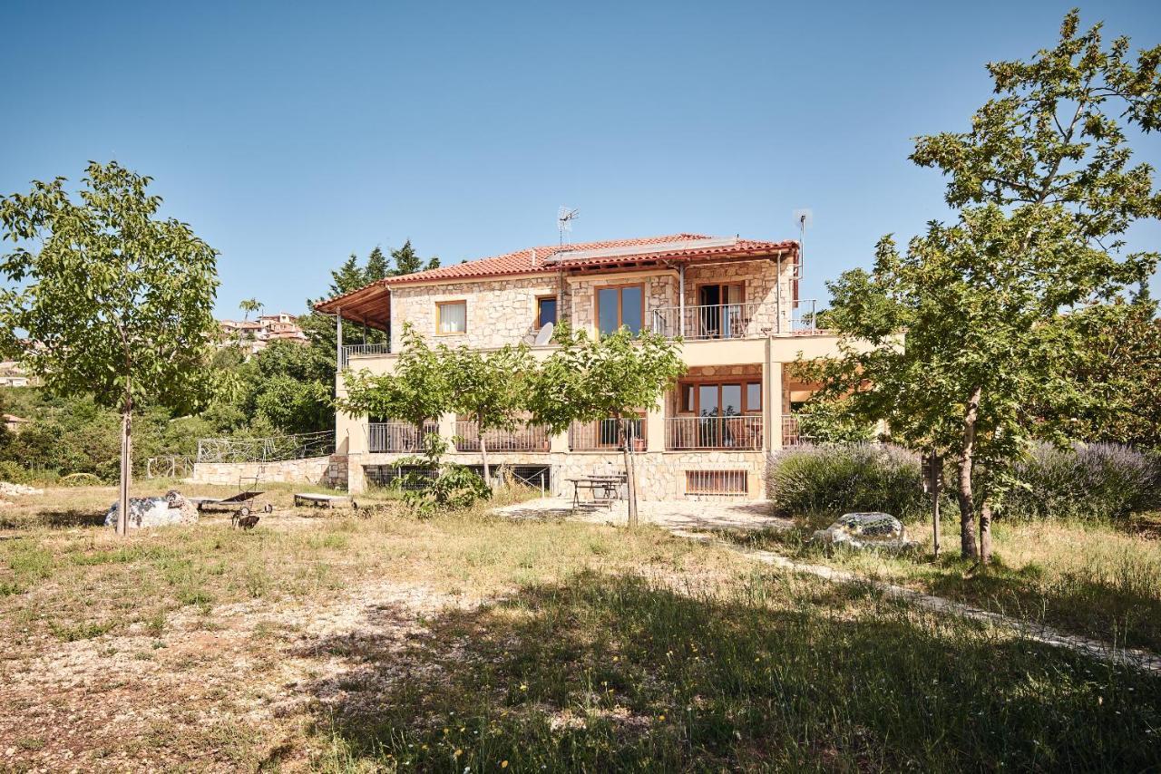 Ξενώνας Ελισσών Κρυονέρι Εξωτερικό φωτογραφία